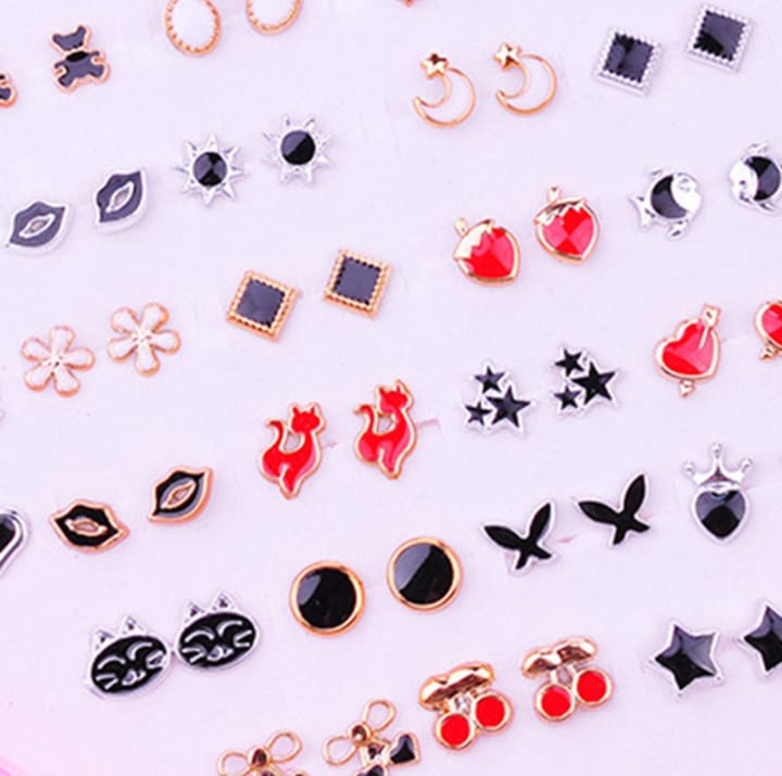Random Beautiful Ear studs Silicon Back With Back Stoppe