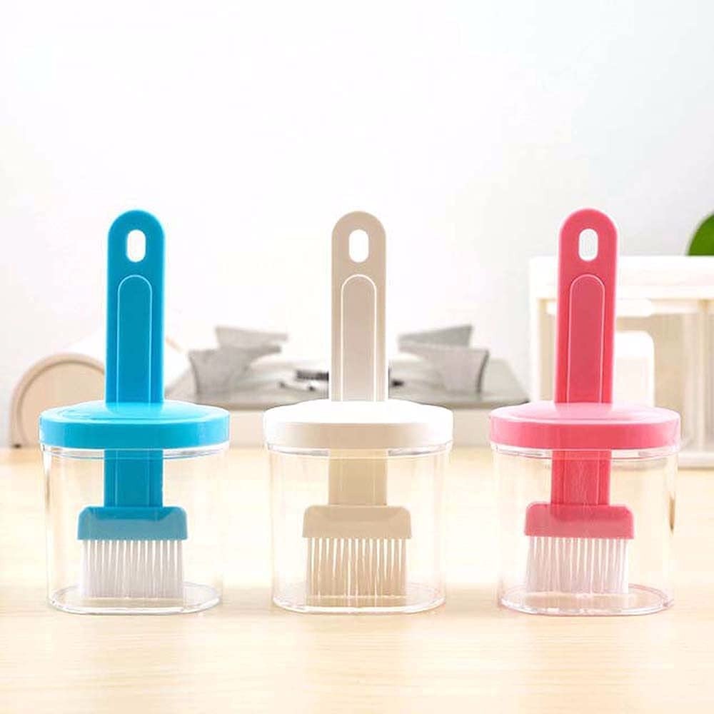 Plastic  Oil Brush Bottle Set Oil Storage Container for Kitchen (random color )