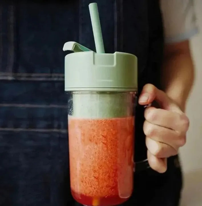 Professional Mini Juicer ��� Portable Blender & Smoothie